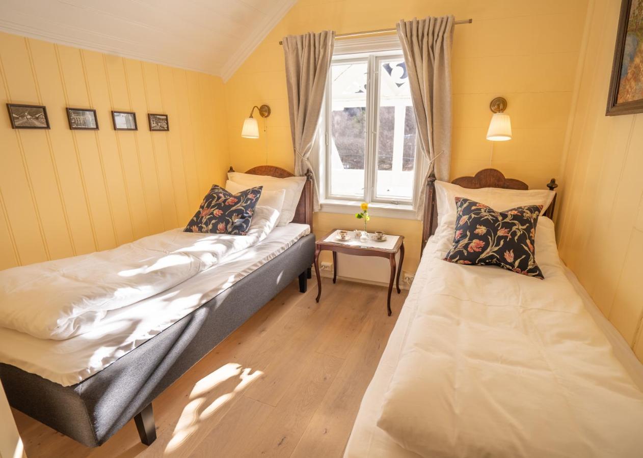 Husum Hotel Borgund Exterior photo