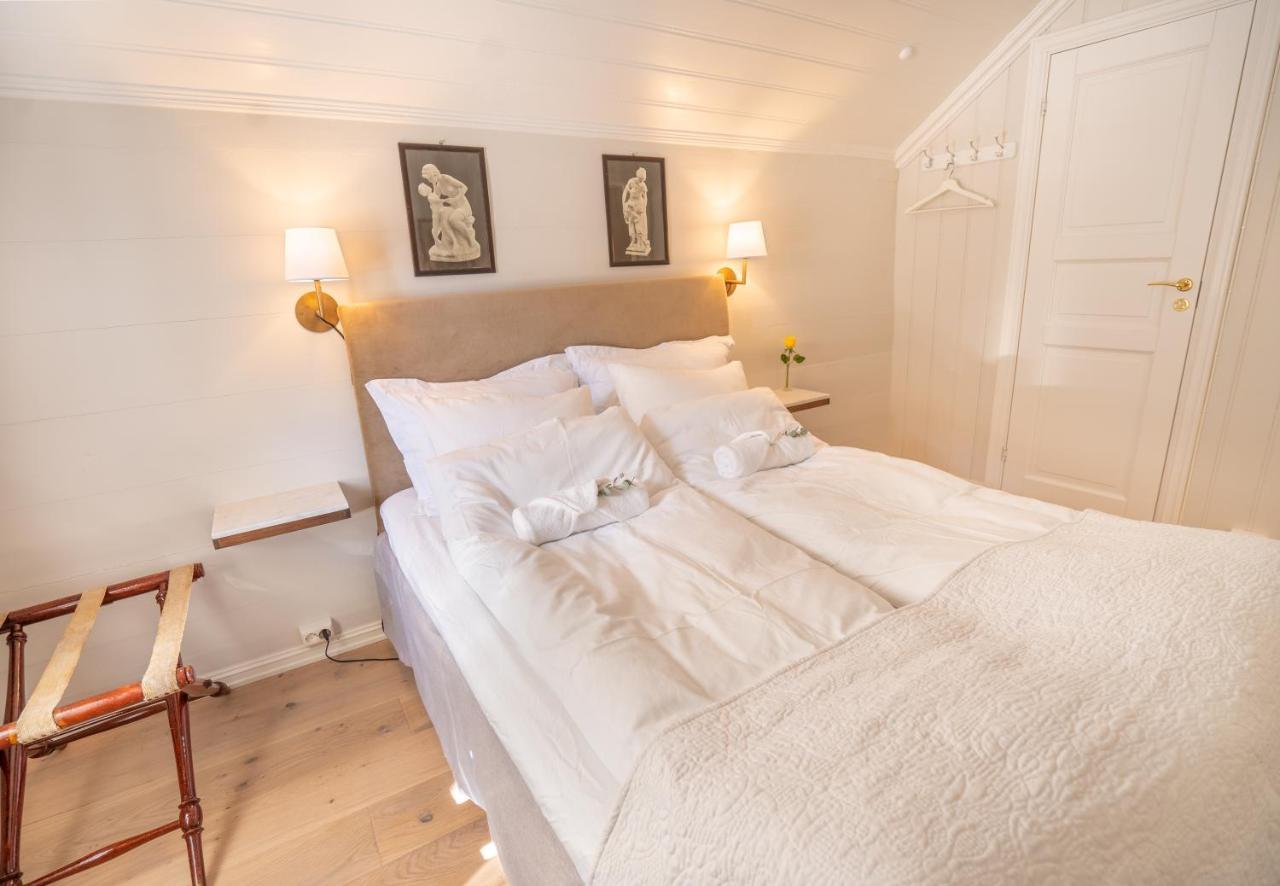 Husum Hotel Borgund Exterior photo